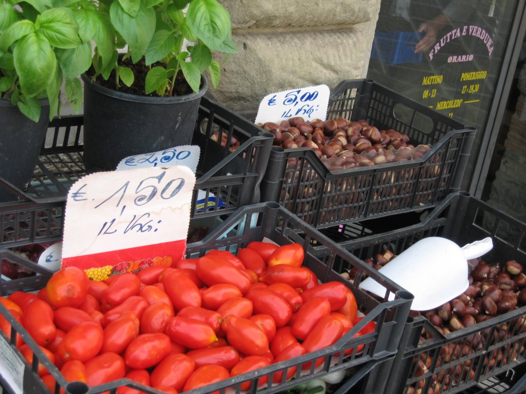 freshtomatoesandchestnuts.jpg