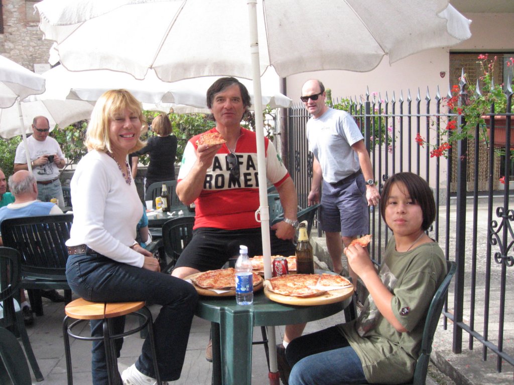 pizzainthesquare2.jpg