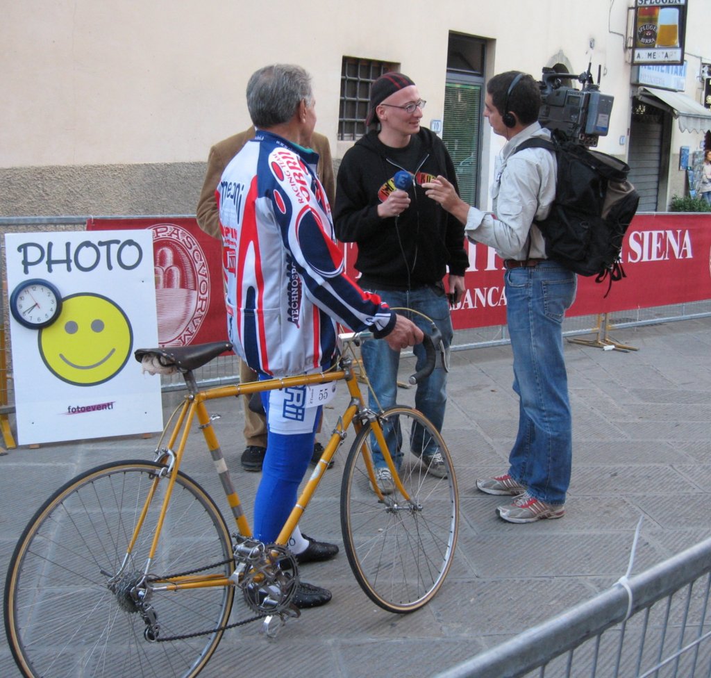 frenchtvinterviewsaracerfrombartalisoldteam.jpg